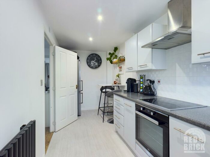 4 Bedroom End Of Terrace House To Rent In Grenadier Drive, Coventry, West Midlands, CV3