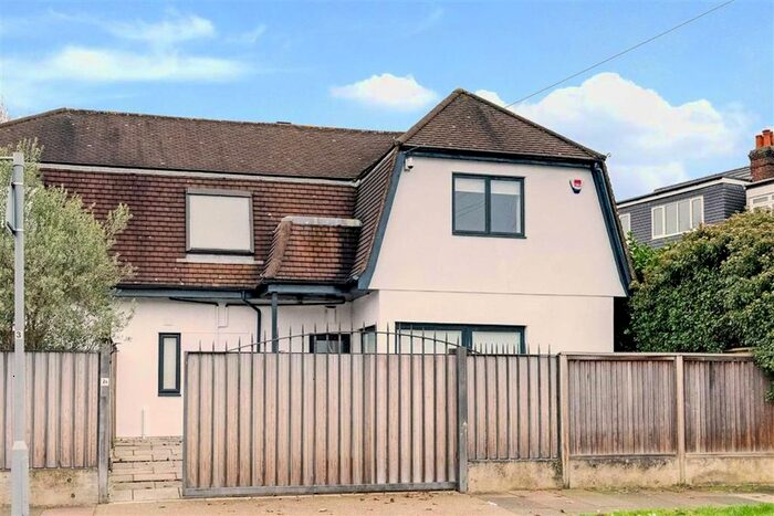 1 Bedroom Flat To Rent In Shaftesbury Avenue, Kenton, Harrow, HA3