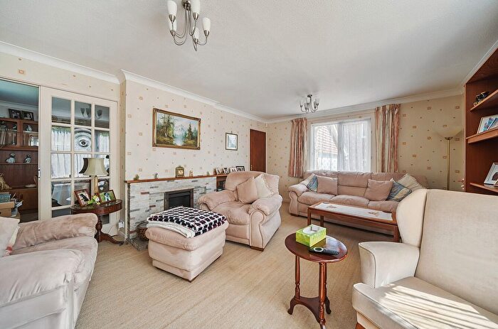 5 Bedroom Detached House For Sale In Glen Eyre Drive, Bassett, Southampton, Hampshire, SO16