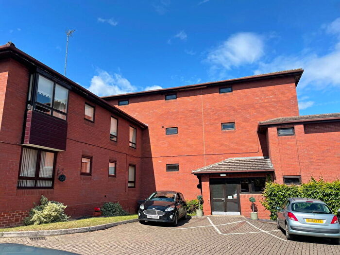 1 Bedroom Flat For Sale In Hightown Road, Banbury, OX16