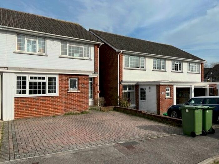 4 Bedroom End Of Terrace House To Rent In Furneaux Gardens, Fareham, PO16