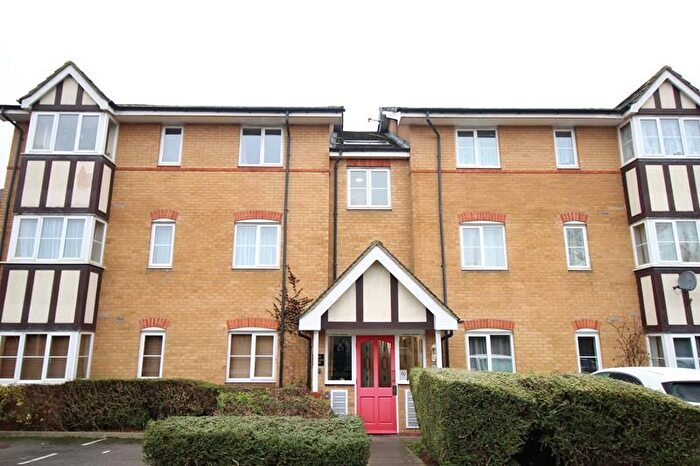 1 Bedroom Flat To Rent In Redwood Grove, Bedford, MK42