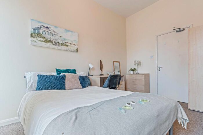 3 Bedroom Flat To Rent In Noel Street, Nottingham, NG7