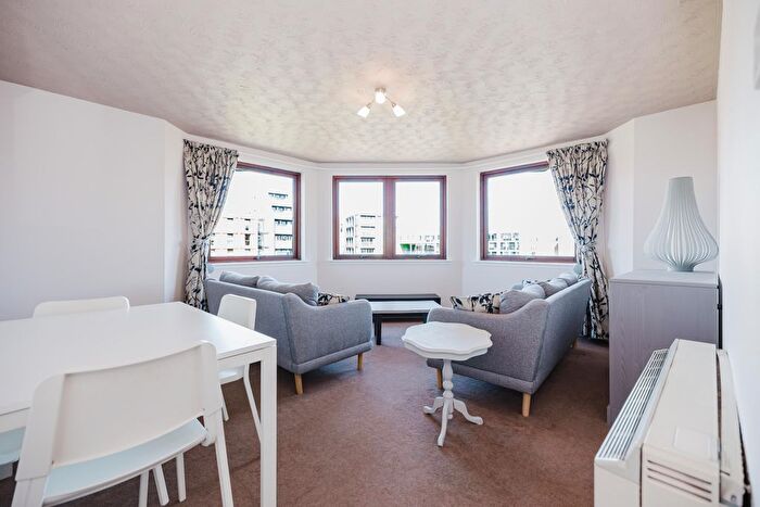 2 Bedroom Flat To Rent In Dorset Place, Edinburgh, EH11
