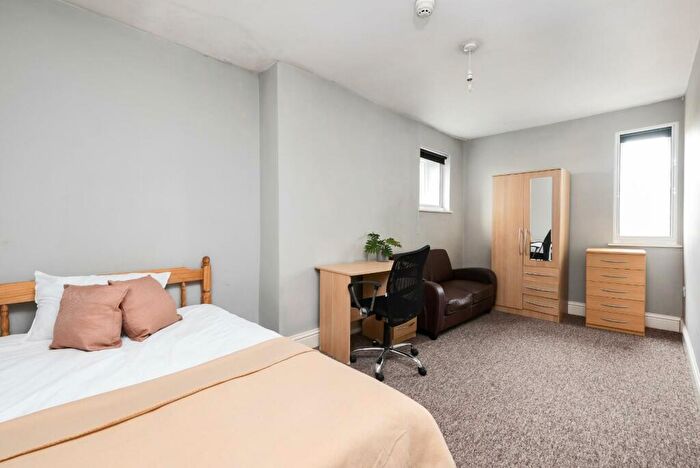 5 Bedroom Flat To Rent In St. Peters Terrace, Bath, BA2
