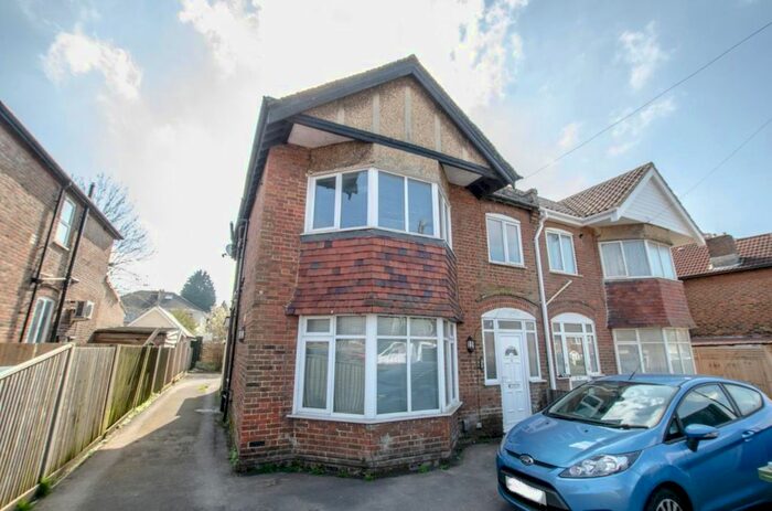 1 Bedroom Maisonette To Rent In Bitterne Road West, Bitterne, Southampton, SO18