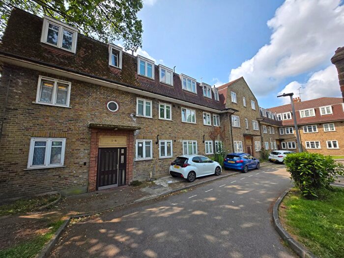 1 Bedroom Flat For Sale In Mulberry Close, Charlton Park Road, London, SE7