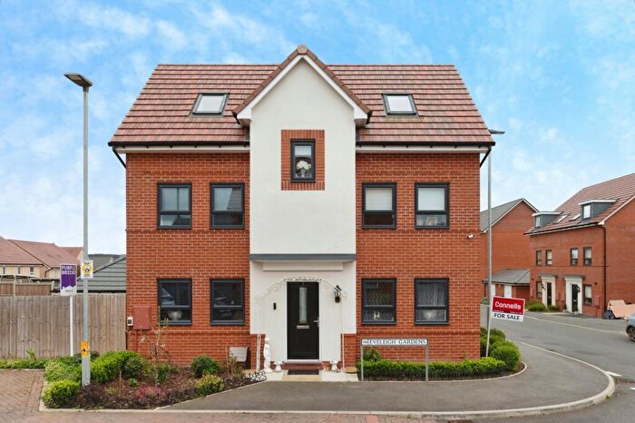 4 Bedroom Detached House For Sale In Eveleigh Gardens, Hullbridge, Hockley, Essex, SS5