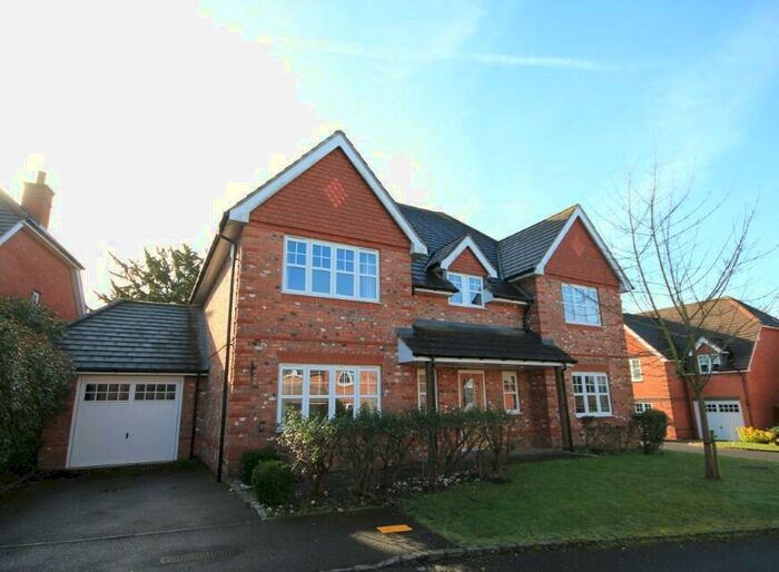 5 Bedroom Detached House To Rent In Stansfield Close, Reading, Berkshire, RG2