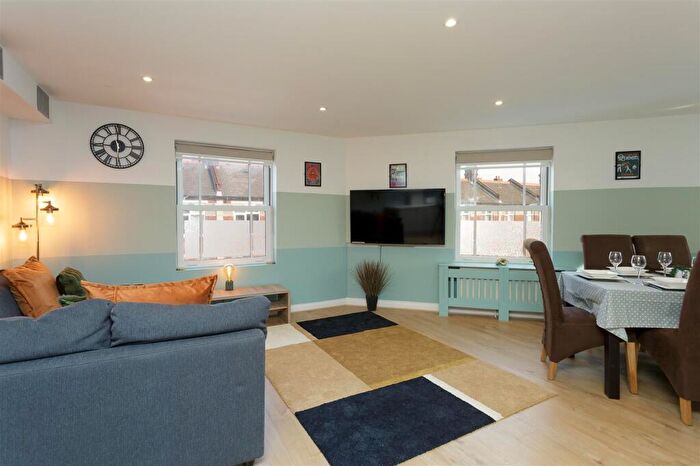 3 Bedroom Apartment For Sale In Pelham Road, Southsea, PO5