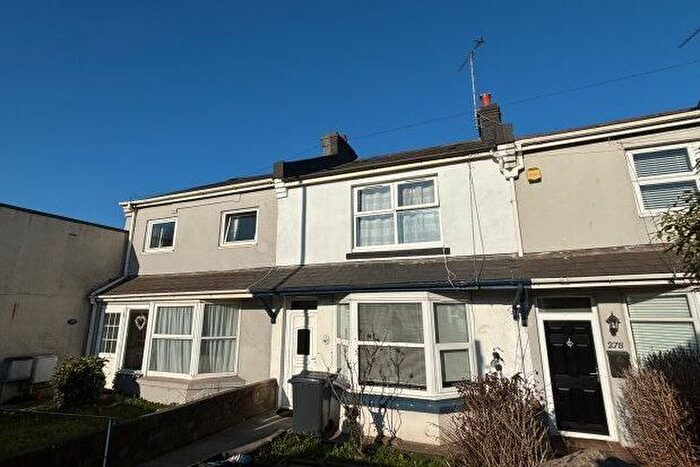 2 Bedroom Property To Rent In Totnes Road, Paignton, TQ4