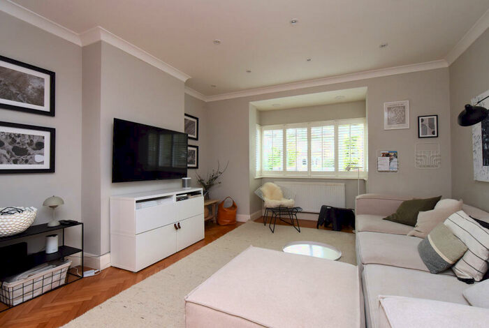 5 Bedroom Detached House To Rent In Barry Road, SE22