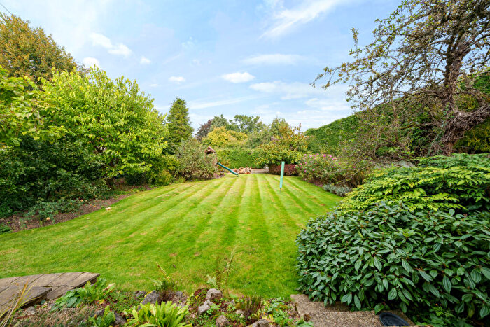5 Bedroom Detached House For Sale In Latchmoor Grove, Chalfont St. Peter, Gerrards Cross, Buckinghamshire, SL9