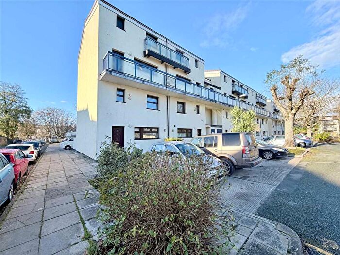 3 Bedroom Maisonette To Rent In Madden Road, Plymouth, PL1