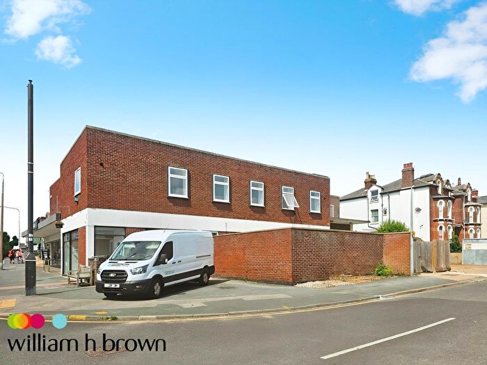 2 Bedroom Flat To Rent In High Street, Harwich, CO12