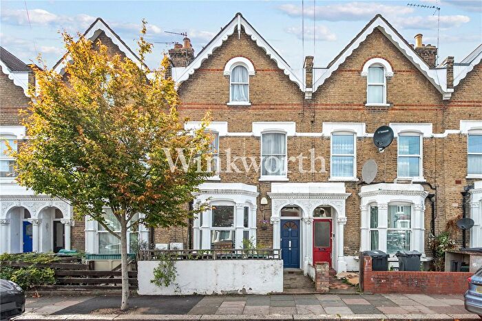 1 Bedroom Flat For Sale In Clinton Road, London, N15