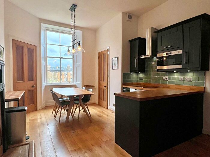 2 Bedroom Flat To Rent In Viewforth, Bruntsfield, Edinburgh, EH10
