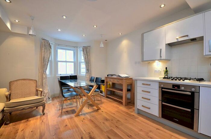 2 Bedroom Maisonette To Rent In Hugon Road, South Park, London, SW6