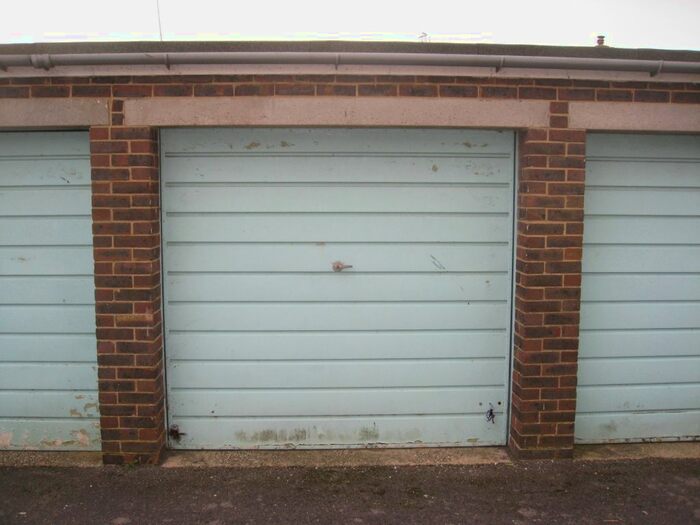 Garage / Parking To Rent In Goring Road, Goring-By-Sea, Worthing, BN12