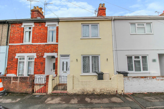 3 Bedroom Terraced House To Rent In Birch Street, Town Centre, Swindon, SN1