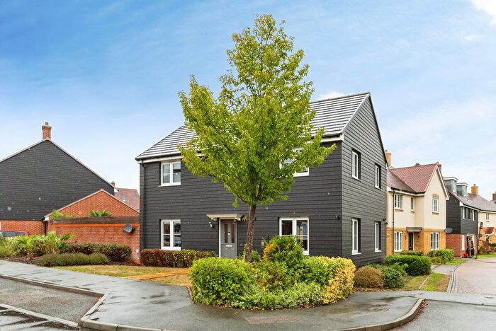 4 Bedroom Detached House For Sale In Bodiam Avenue, Ashford, TN25