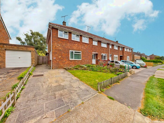3 Bedroom End Of Terrace House To Rent In Hawkesbourne Road, Horsham RH12