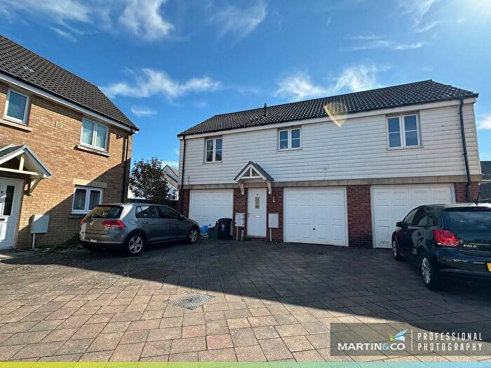 2 Bedroom Apartment For Sale In Beading Close, Glan Lyn, NP19