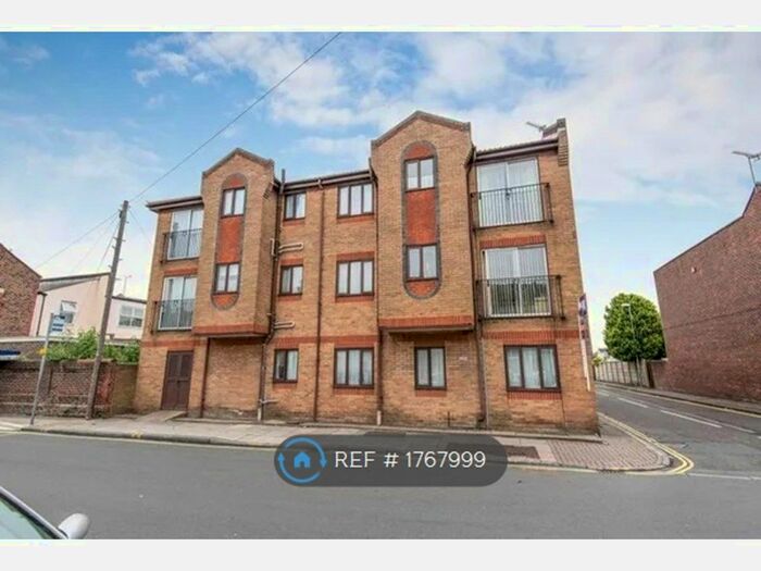 1 Bedroom Flat To Rent In Romsey House, Portsmouth, PO2