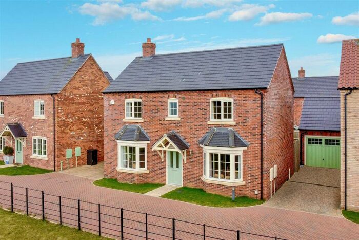 4 Bedroom Detached House For Sale In Top Farm Avenue, Navenby, LN5
