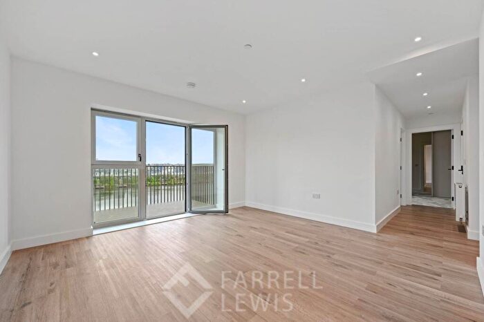 2 Bedroom Apartment To Rent In Flagstaff Road, Reading, RG2