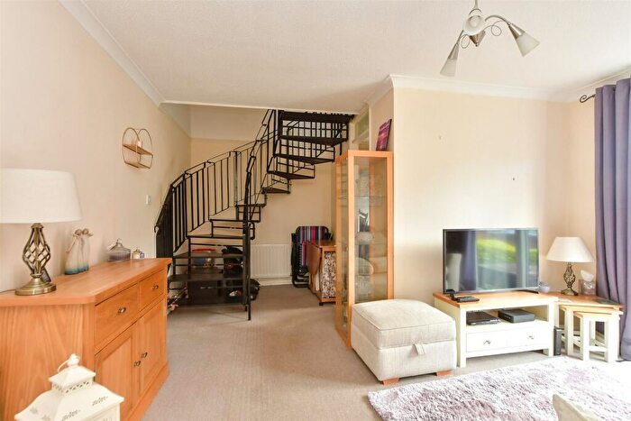 1 Bedroom End Of Terrace House For Sale In Ploughmans Way, Rainham, Gillingham, Kent, ME8
