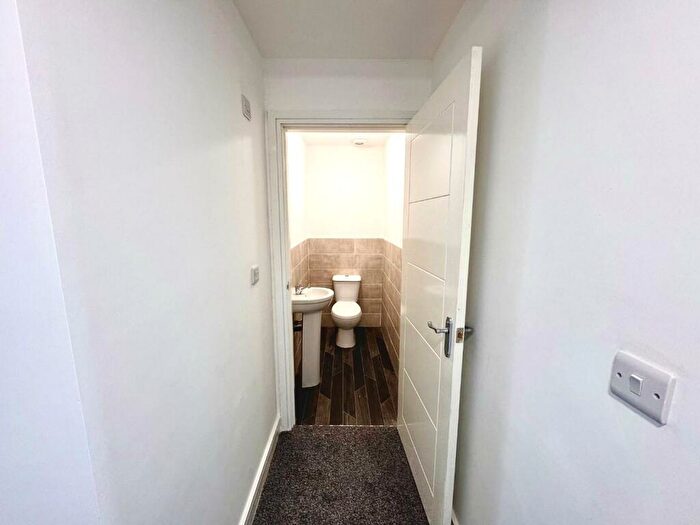 3 Bedroom Semi-Detached House For Sale In Wingate Close, Burnley, BB12