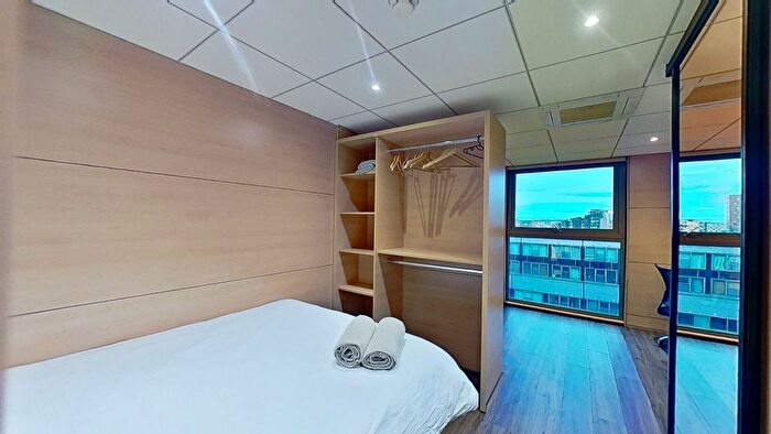 Studio To Rent In Regent Street, Leeds, LS2