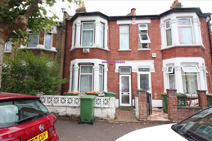 3 Bedroom Terraced House To Rent In Shelly Avenue, Manor Park, E12