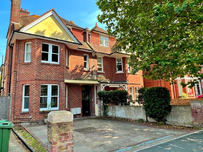 4 Bedroom Maisonette To Rent In Old Orchard Road, Eastbourne, BN21