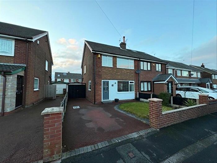 4 Bedroom House For Sale In St. Annes Road, Leyland, PR25