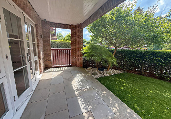 3 Bedroom Apartment For Sale In Mill Hill Place, Mill Hill, NW7