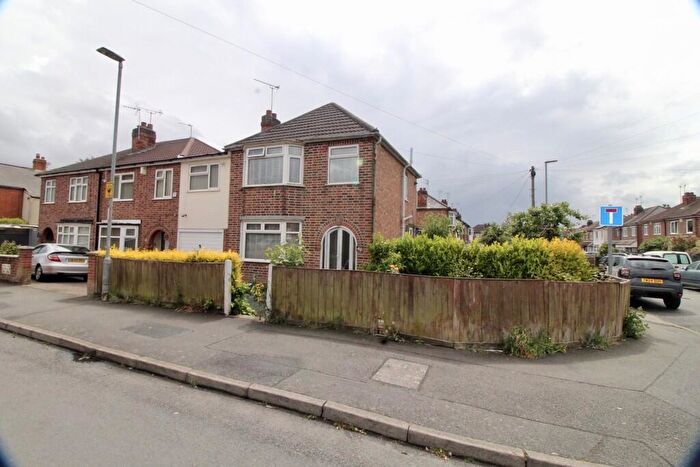 3 Bedroom Detached House For Sale In Braunstone Close, Braunstone, Leicester, LE3