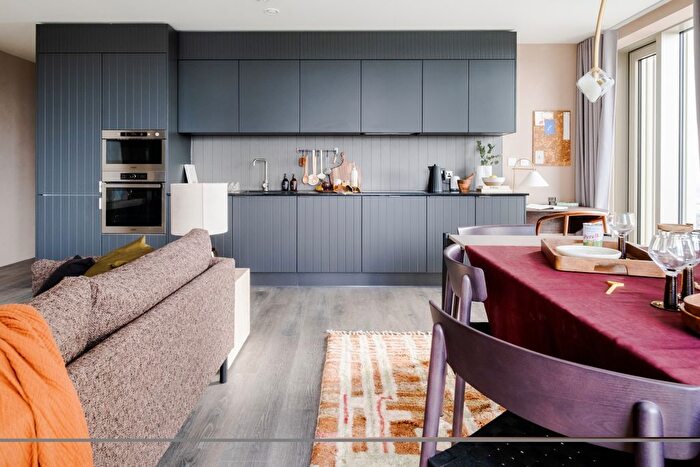 2 Bedroom Flat To Rent In Cherry Park Lane, London, E20