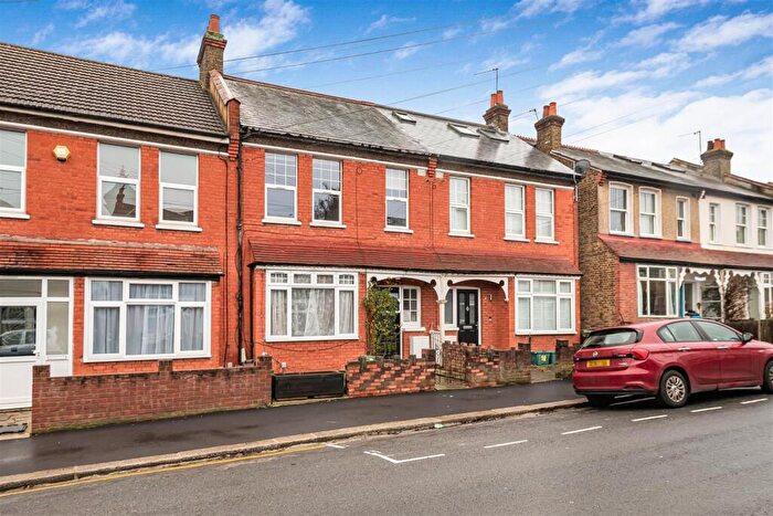 3 Bedroom Terraced House For Sale In Strathearn Road, Sutton, SM1