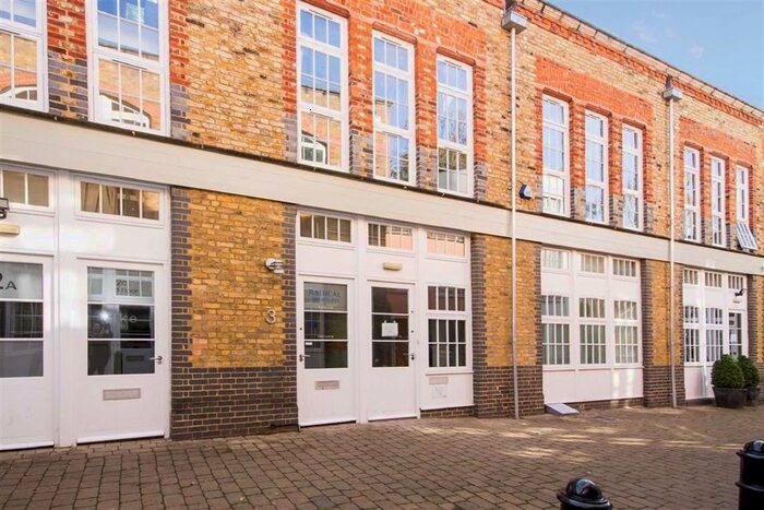1 Bedroom Flat To Rent In Blake Mews, Kew, Richmond, TW9