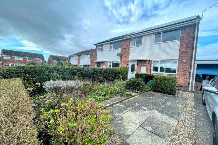 3 Bedroom Semi-Detached House To Rent In Cragwellside, Darlington, DL1