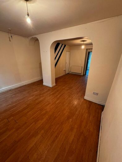 2 Bedroom Terraced House To Rent In Henry Street, Neath, SA11