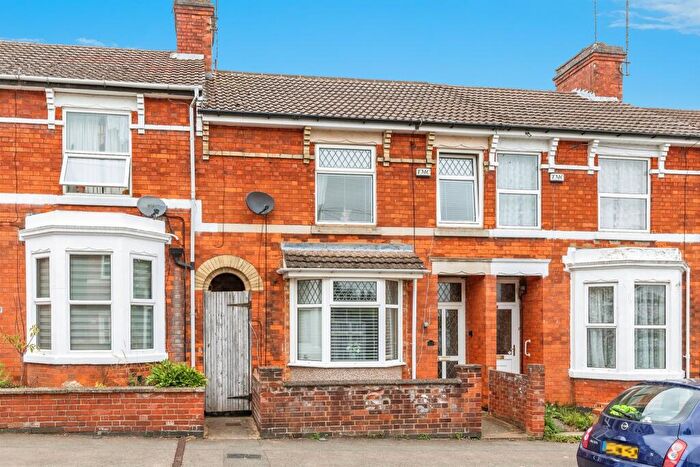 2 Bedroom Terraced House For Sale In St. Peters Avenue, Kettering, NN16