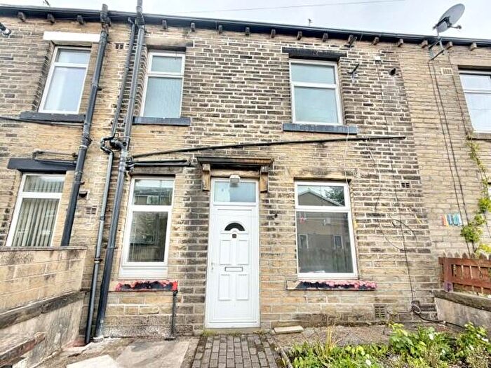3 Bedroom Terraced House To Rent In Clay Street, Halifax, HX1