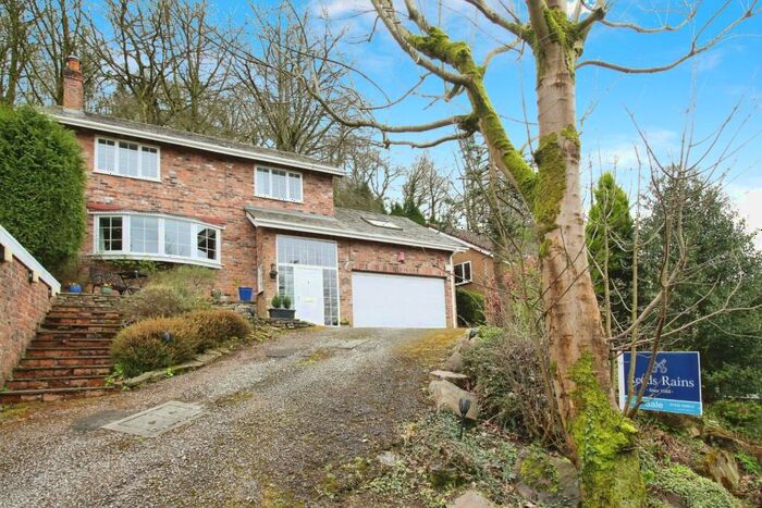 4 Bedroom Detached House For Sale In Ecton Avenue, Macclesfield, Cheshire, SK10