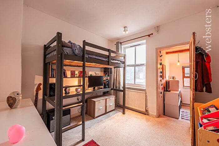 3 Bedroom Terraced House For Sale In Newmarket Street, Norwich, NR2