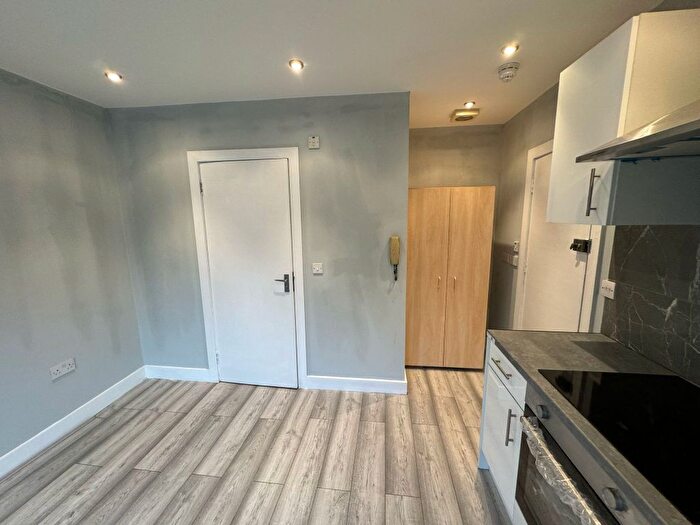 Studio To Rent In Whitchurch Lane, Edgware, HA8