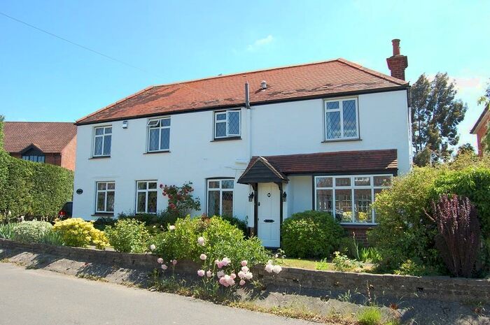 4 Bedroom Detached House To Rent In Back Lane, Chalfont St. Giles, HP8