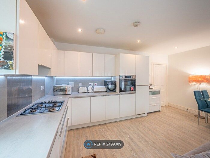 2 Bedroom Flat To Rent In Maven Court, Harrow, HA1